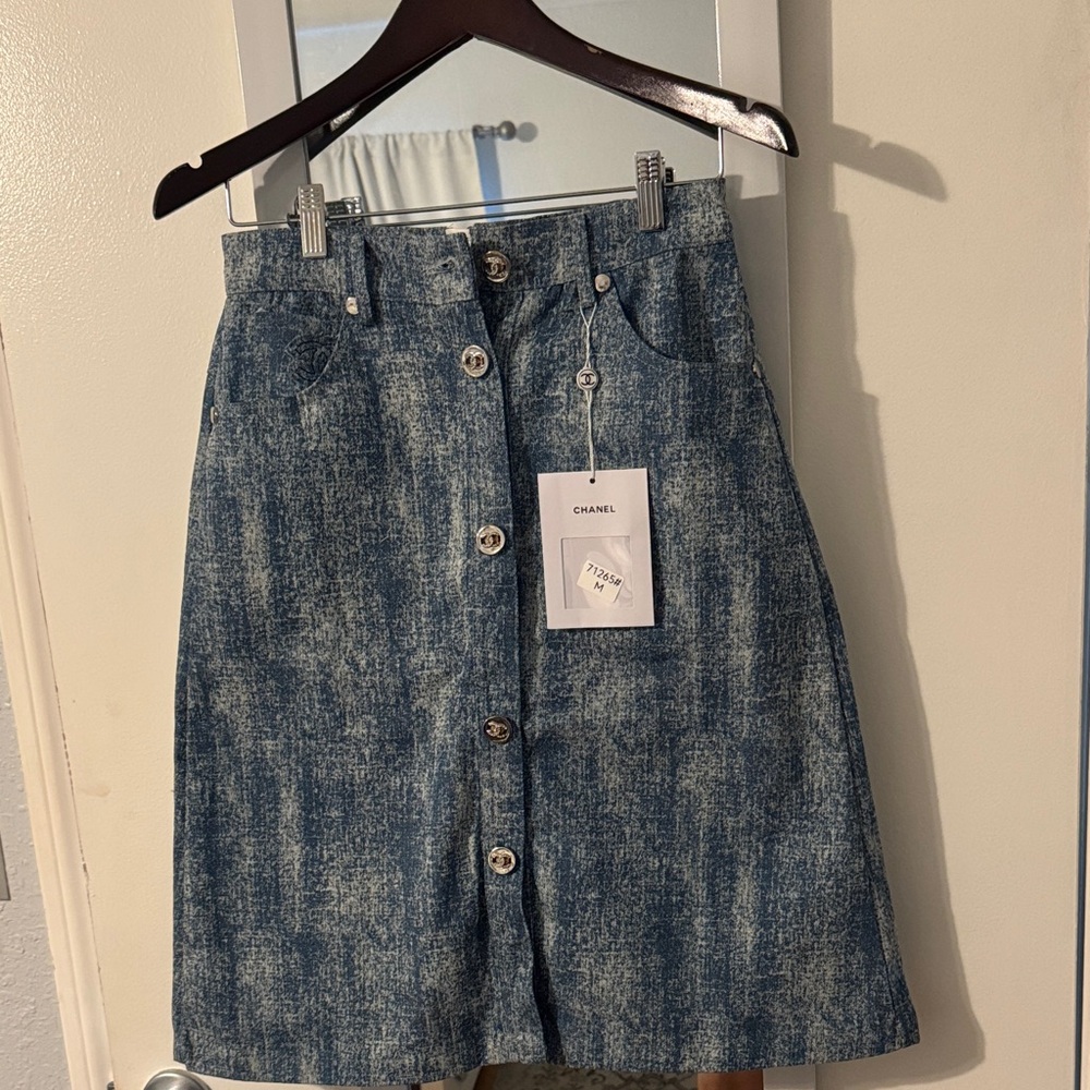 CHANEL Textured Blue Pencil Skirt